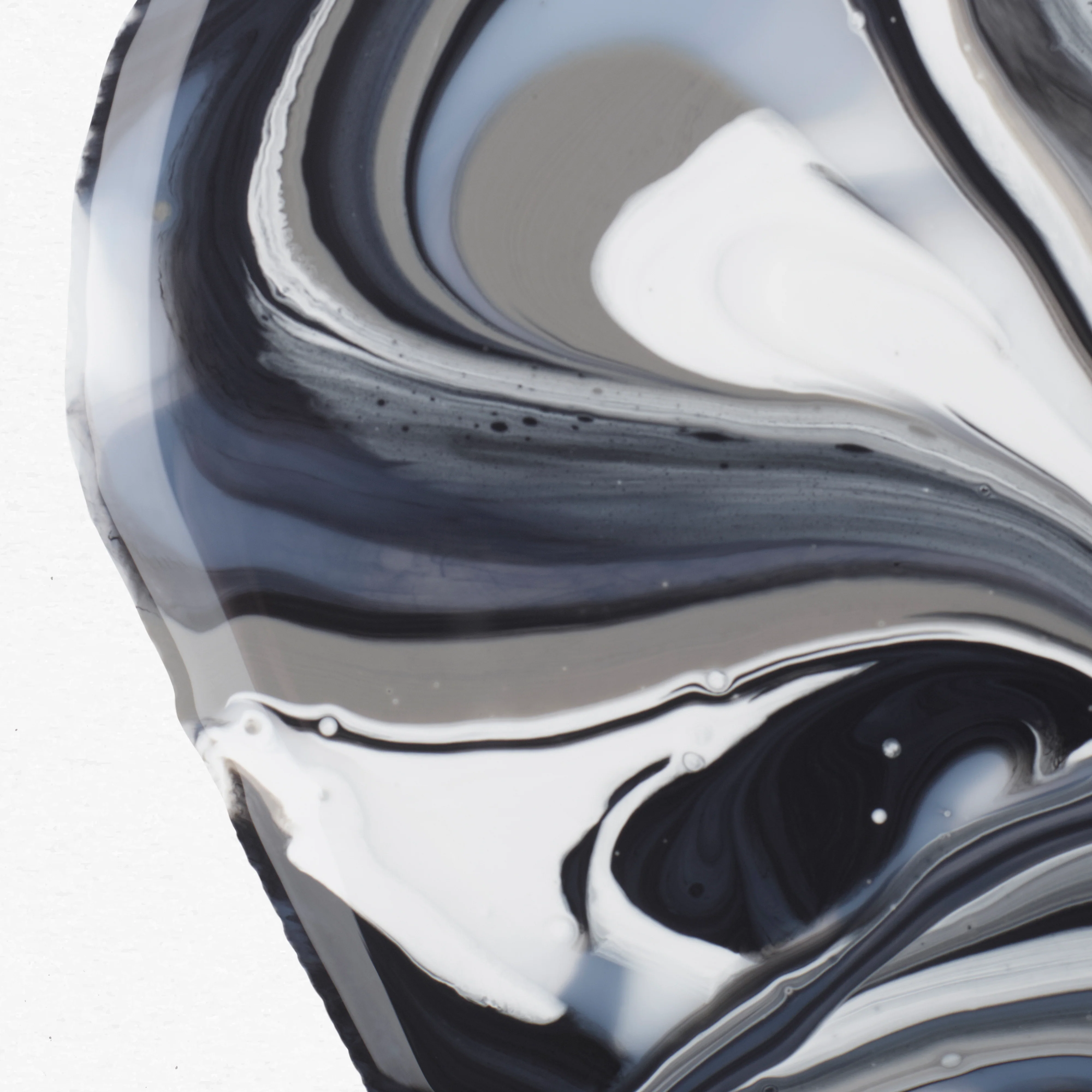 Liquitex Pouring Medium - Image 2