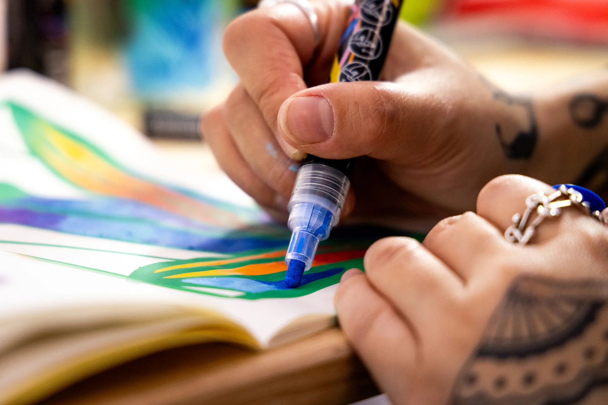 Liquitex Marker 2mm Set of 3 - Monochrome - Image 8