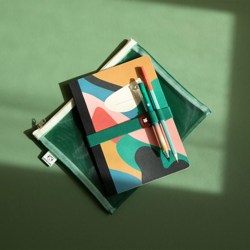 Papier Tigre The Traveler - Dublin (Notebook Strap with Pen Holder) - Image 4
